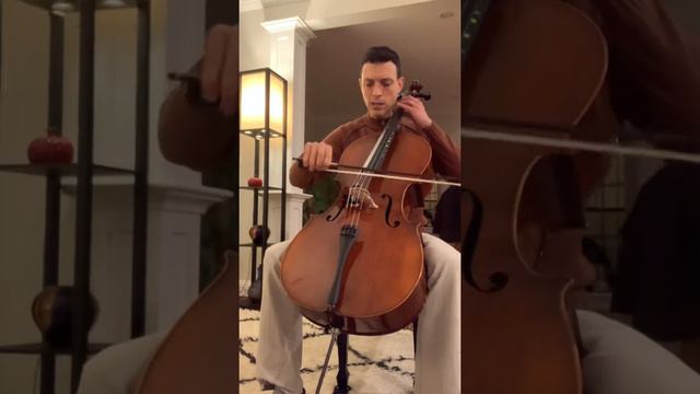 Bach on Sunday: March in G (cello) смотреть онлайн