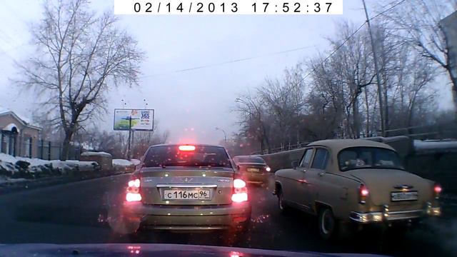 Вспышка от метеорита ЕКБ.AVI смотреть онлайн