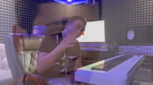 Адиз - HammAli & Navai - Любить - это так бесполезно (cover version) #hammali #navai.mp4
