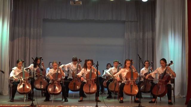Образцовый ансамбль виолончелистов "Кантабиле", рук. Татьяна Красикова. Джулио Каччини "Ave Maria" смотреть онлайн