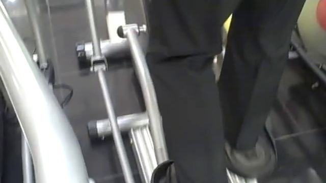 Does this elliptical go forward and reverse? смотреть онлайн
