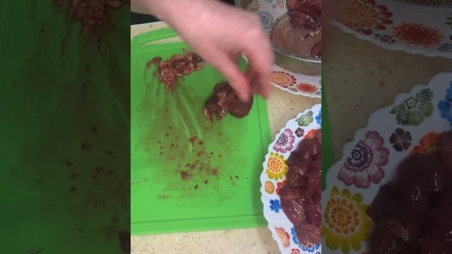 Куриная печень в сметанном соусе