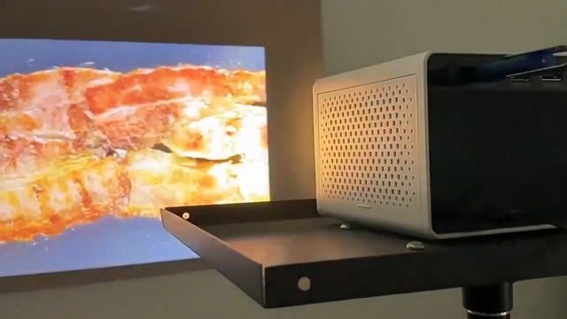 YG290 Mini Projector
