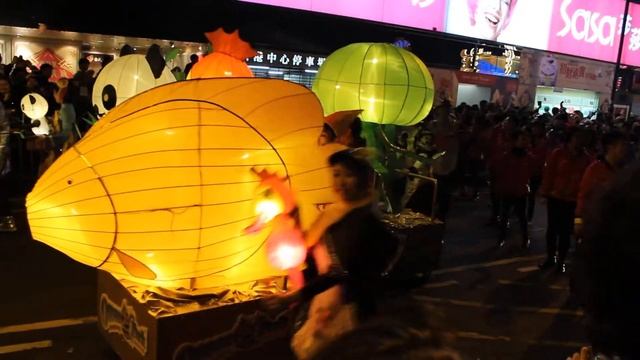 Ocean park на параде в Гонконге смотреть онлайн