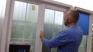 Ремонт пластикового окна. Задевает створка. Регулировка створки
