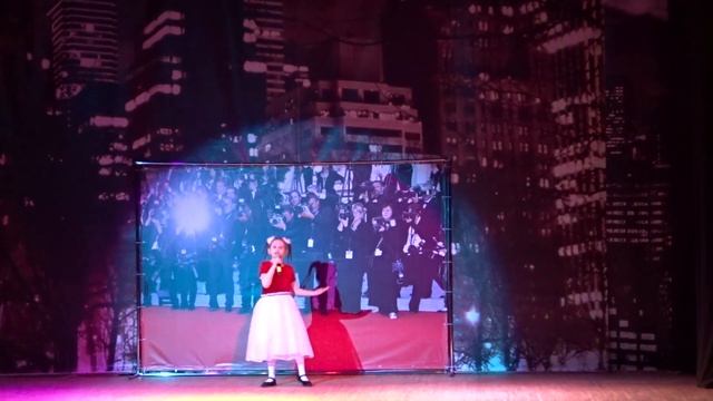 "В деревне Ёжики". Муз. В. Березенский, слова Ю. Гуреев. Поёт Спиридонова Варвара. Студия "ДиВиСи" смотреть онлайн