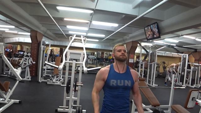 Тренировка грудных мышц в зале ТРЕНИРОВКА БИЦЕПСА В ЗАЛЕ смотреть онлайн