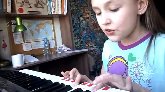 Учусь играть на синтезаторе😁 смотреть онлайн