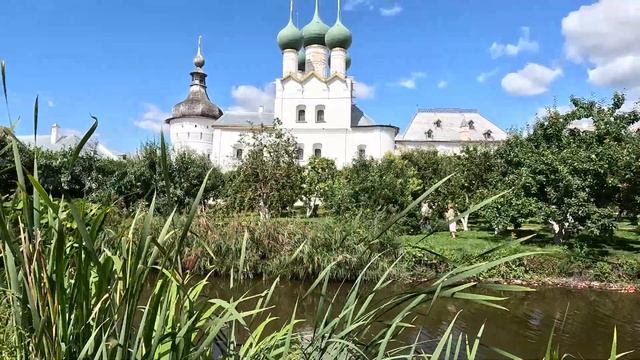 Дорога в Ростов Великий. Ростовский Кремль.