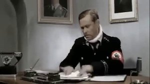 Поляк просто назвал свое имя. А вот реакцию немца нужно видеть!