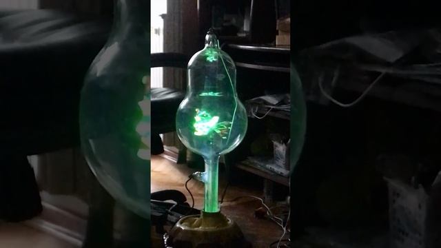 Советская ионная трубка Крукса для изучения свойств катодных лучей