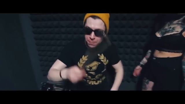 Ресторатор зачитал рэп смотреть онлайн