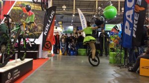 Bike Expo 2018 Киев. Девочка на моноцикле