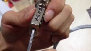 Видеоинструкция по установке кода на замок для ноутбука