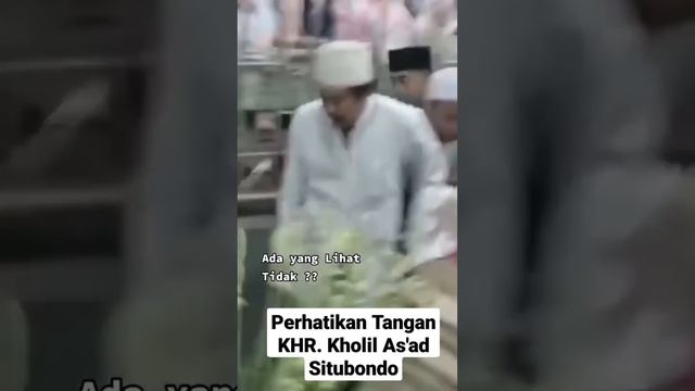 Kejadian saat KHR. Kholil As'ad Situbondo di Kompleks Makam Sunan Ampel