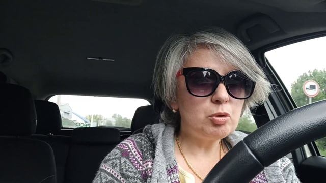 еду отдавать мебель в приют. ответ хамству и советам по моим волосам