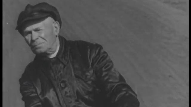 Дубровский конный завод. 1952 год. Мастер-наездник Стасенко М.Д. (ОБРЕЗОК!) смотреть онлайн