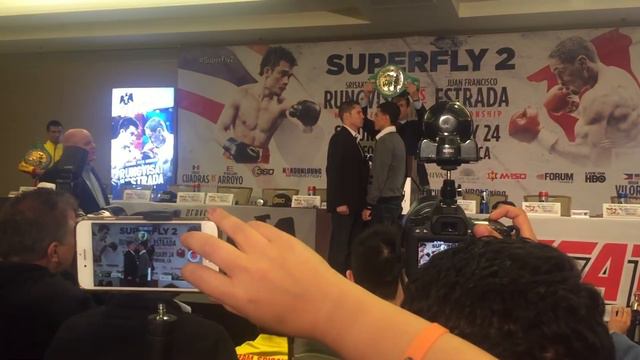 SRISAKET SOR RUNGVISAI STONED FACED AS HE STARES DOWN JUAN FRANCISCO ESTRADA IN FIRST FACE OFF смотреть онлайн