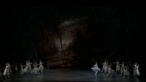 Giselle –  Dance of the Willis (The Royal Ballet)