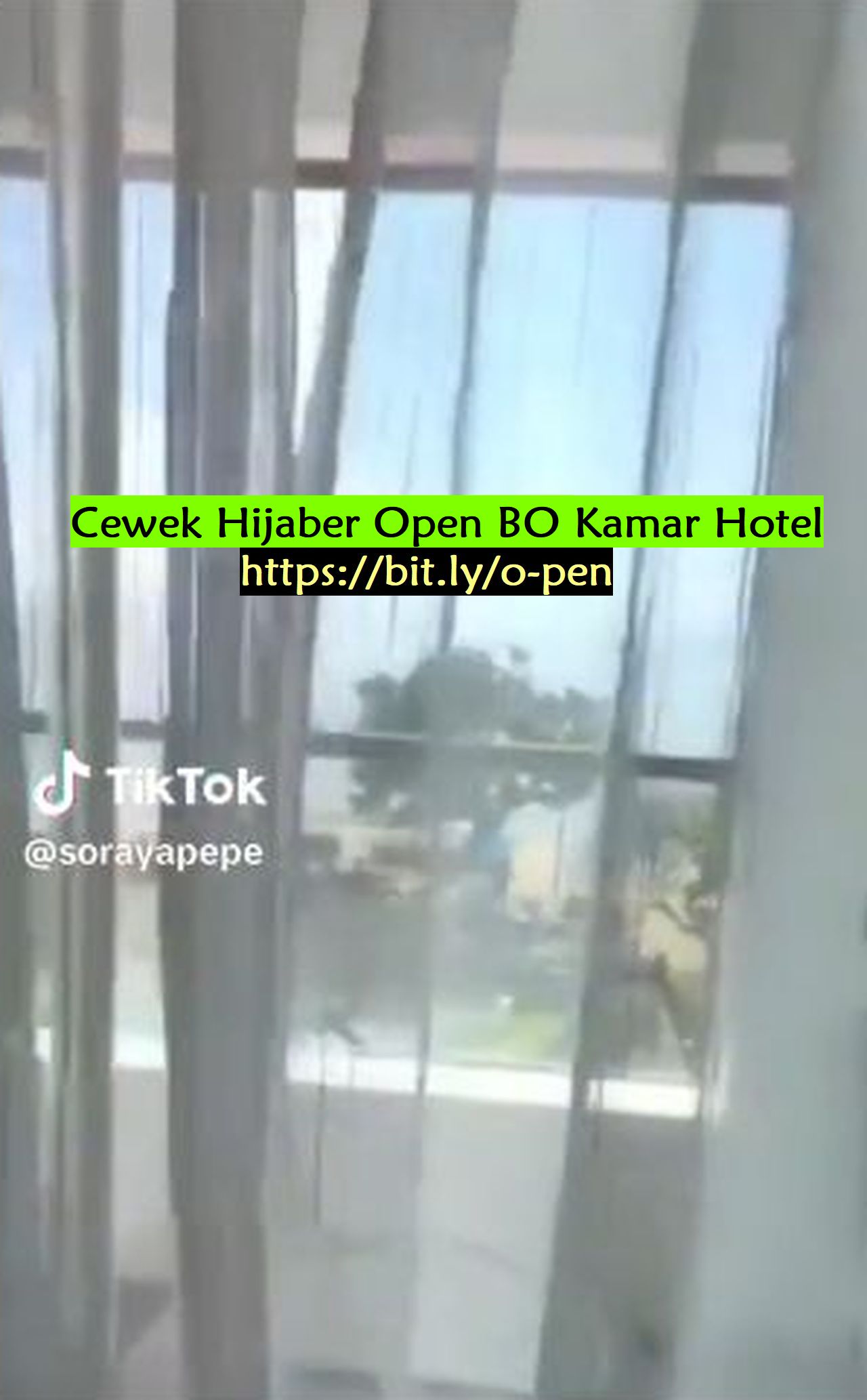 Status Soraya Cewek Hijaber Open BO Kamar Hotel di Bali  ini