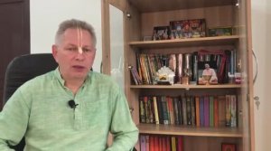 Отбирает ли человек молоко у телят и мед у пчел?