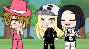 она даже не знает что машина не мая