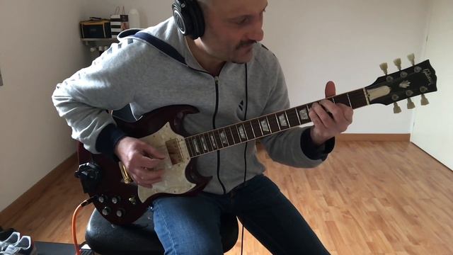 Clean Tone Test Gibson LesPaul custom vs SG standard смотреть онлайн