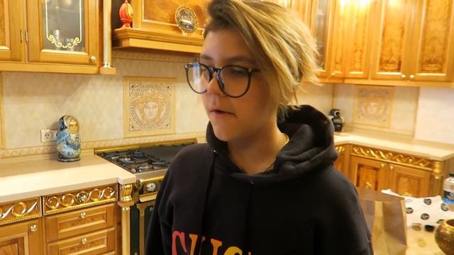 БОГАТЫЕ ШКОЛЬНИКИ ПОКАЗАЛИ СВОЙ ДОМ за 300.000 МИЛЛИОНОВ РУБЛЕЙ смотреть онлайн