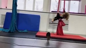 Дебют Ники на воздушных полотнах "Моана"