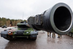 Минобороны опубликовало кадры эвакуации трофейного танка Leopard
