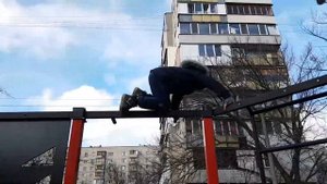 Как стать сильным. Спорт для детей на улице. Street Workout , Детский спорт и воркаут.