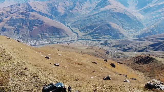 ГОРЫ СЕВЕРНОЙ ОСЕТИИ С ВЫСОТЫ ПТИЧЬЕГО ПОЛЕТА смотреть онлайн