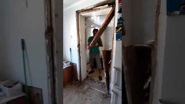 Снимаем дверь
