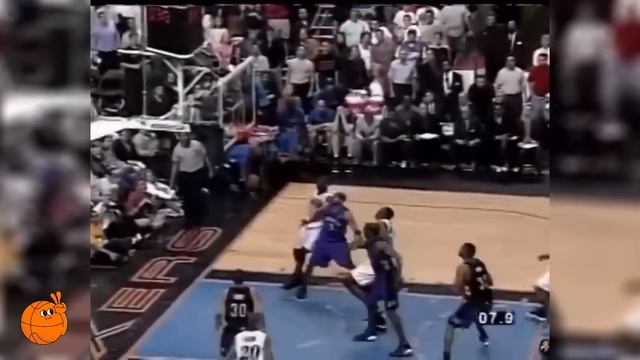 ШАК И КОБИ ПРОТИВ МАЛЫША АЙВЕРСОНА | ФИНАЛ НБА 2001 ГОДА #нба #nbafinals #шак #брайант #айверсон смотреть онлайн