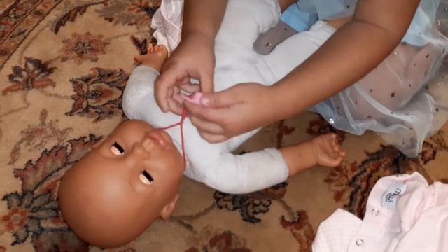 София выбирает , какое платье одеть после дневного сна?? смотреть онлайн