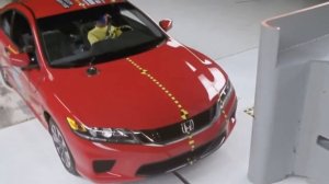 Краш Тест автомобиля #15 Honda Accord 2-door 2013 / Crash test
