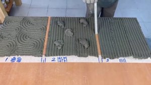 ??Как правильно наносить клей зубчатым шпателем при монтаже листа АМК!