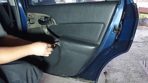 Как снять дверной замок задней двери Ford Focus 1