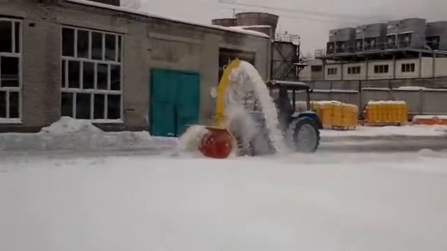 Снегоочиститель фрезернороторный СФР-2011 на базе трактора