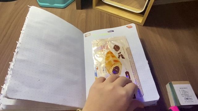 показываю мои ежедневники , как их можно заполнить.