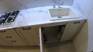 Кухня со шпонированными фасадами под классику