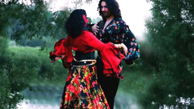 РАССКАЖИ МНЕ, ЦЫГАНСКАЯ СКРИПКА смотреть онлайн