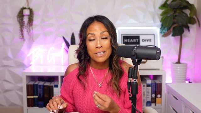 Day 003 Genesis 8-11 | Daily One Year Bible Study | Audio Bible Reading with Commentary смотреть онлайн