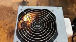 Очень простое зарядное  для автомобильного аккумулятора из блока питания компьютера+ DC адаптер!
