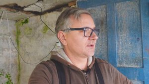 Первая сочная клубника к 8 марта. Зимняя тепличка для клубники в погребе. Пробуем на вкус клубнику.