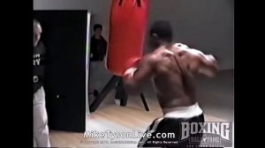 Тренировки Майка Тайсона с тяжелой грушой.