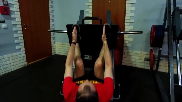 Разбор упражнения Жим ногами в тренажере (тренер Александр Простомолотов) смотреть онлайн