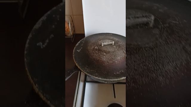 самый верный способ, очистки старой сковородки от нагара и жира смотреть онлайн