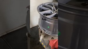 Установка колёсных датчиков на диски. Ставили новые уже прошитые .