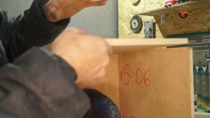 Распиловочный станок из лобзика проще некуда. Инструкция по изготовлению